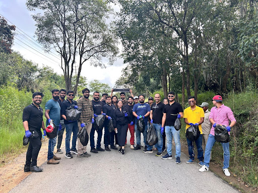 Egnyte volunteering with We Make Good 